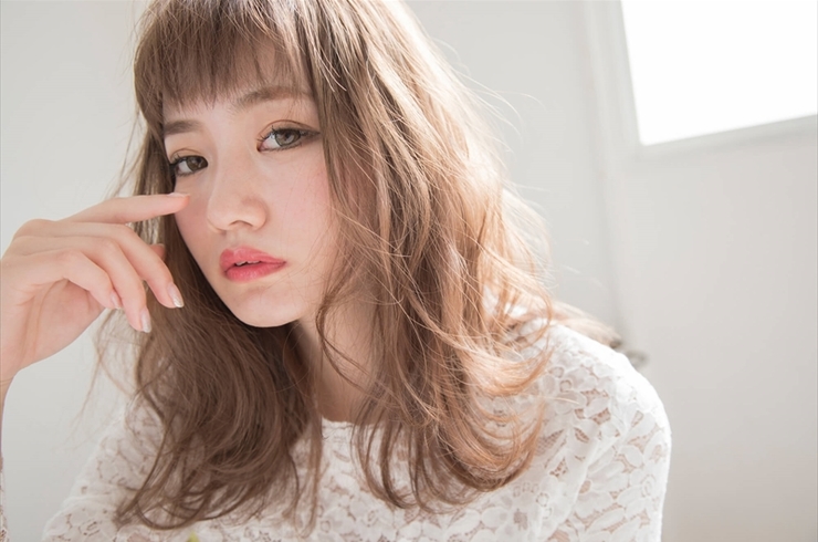 パーマの女性